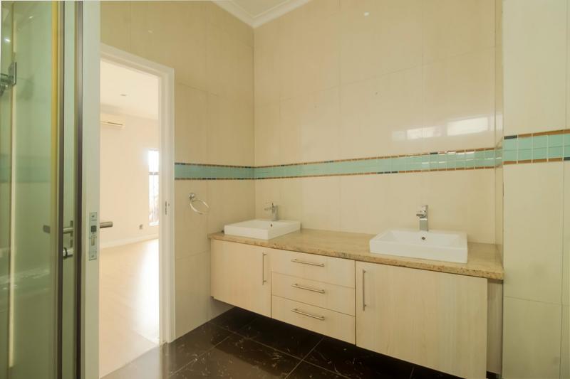 4 Bedroom Property for Sale in Parklands North Western Cape